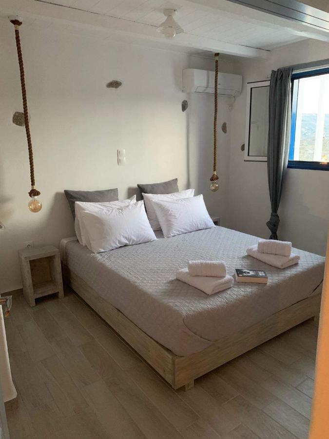 Parian White Luxury Apartments Парікія Екстер'єр фото