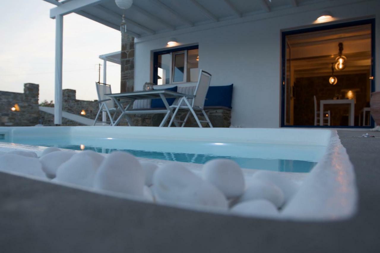 Parian White Luxury Apartments Парікія Екстер'єр фото