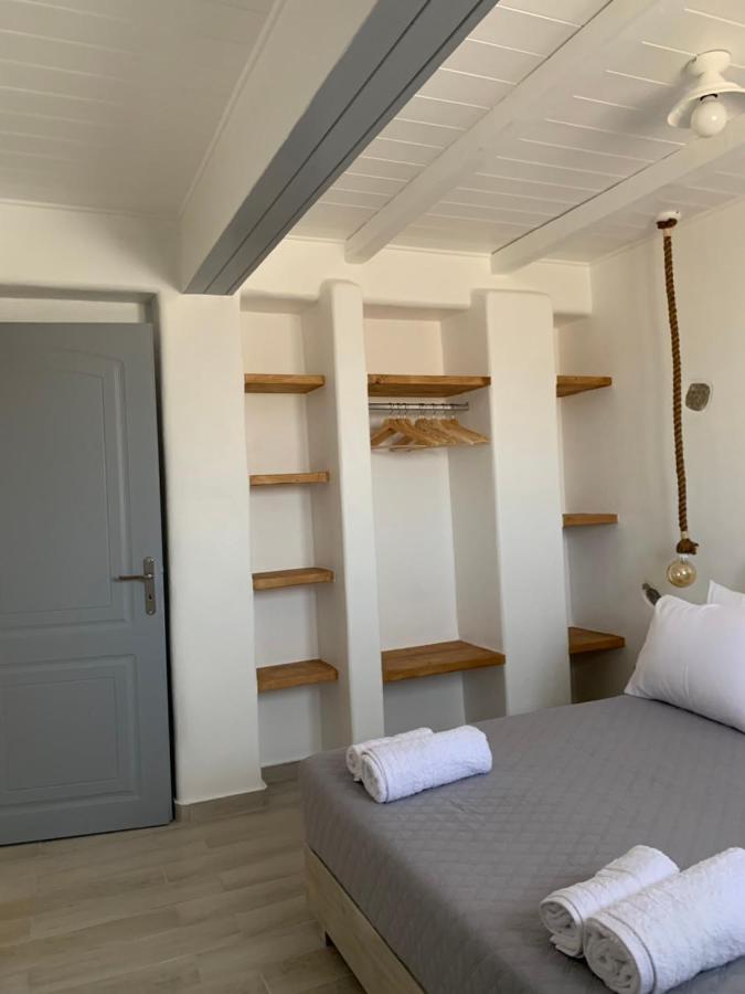 Parian White Luxury Apartments Парікія Екстер'єр фото
